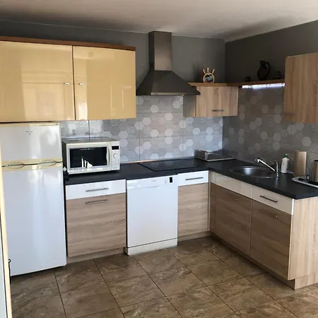 Miodowy Waksmund-nowytarg Apartment